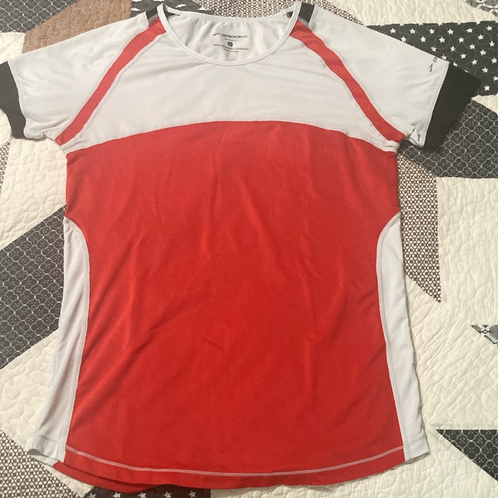 Brooks running tee